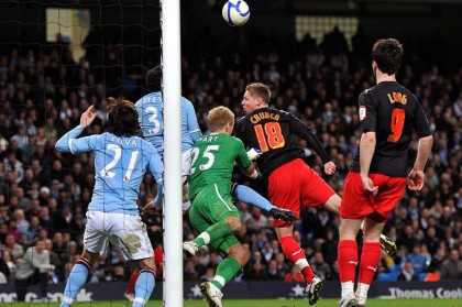  沃尔夫斯堡防守固若金汤，零封领头羊抢下宝贵一分