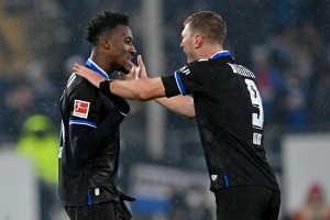 比勒菲尔德防守漏洞百出,德甲连败深陷降级区    比勒菲尔德防守漏洞百出,德甲连败深陷降级区