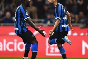 拉齐奥客场力克罗马,萨里战术制胜同城死敌  拉齐奥客场力克罗马,萨里战术制胜同城死敌