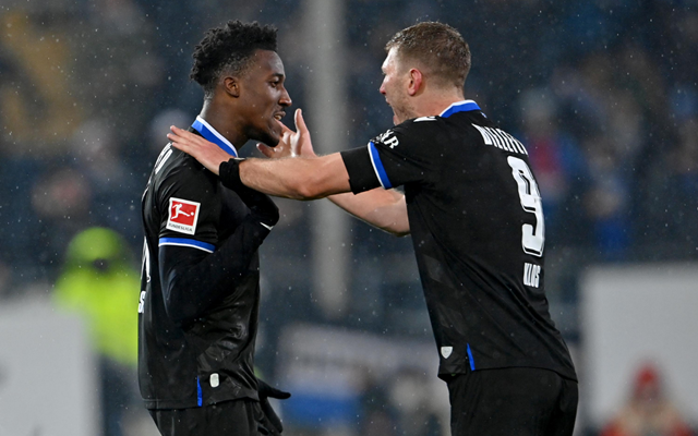 比勒菲尔德防守漏洞百出,德甲连败深陷降级区    比勒菲尔德防守漏洞百出,德甲连败深陷降级区